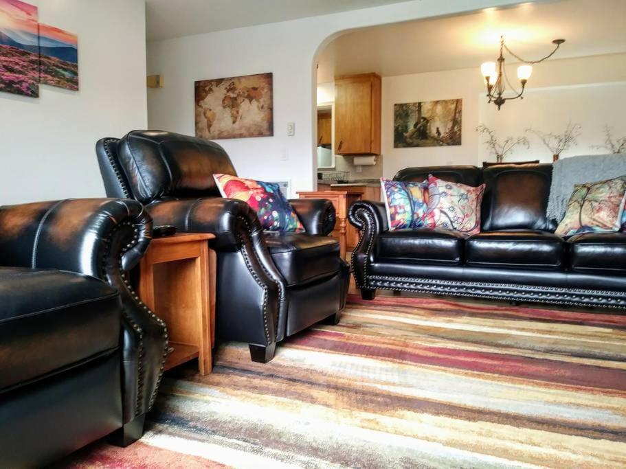 Sauna & Steam Larch Avenue Getaway Villa Port Angeles Dış mekan fotoğraf