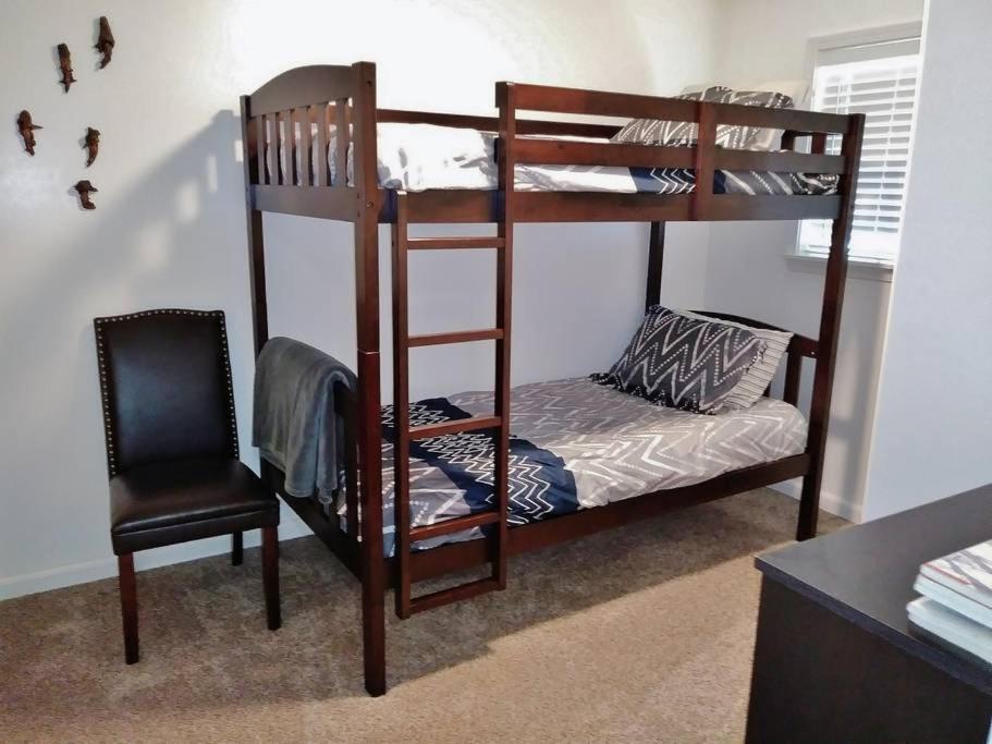 Sauna & Steam Larch Avenue Getaway Villa Port Angeles Dış mekan fotoğraf
